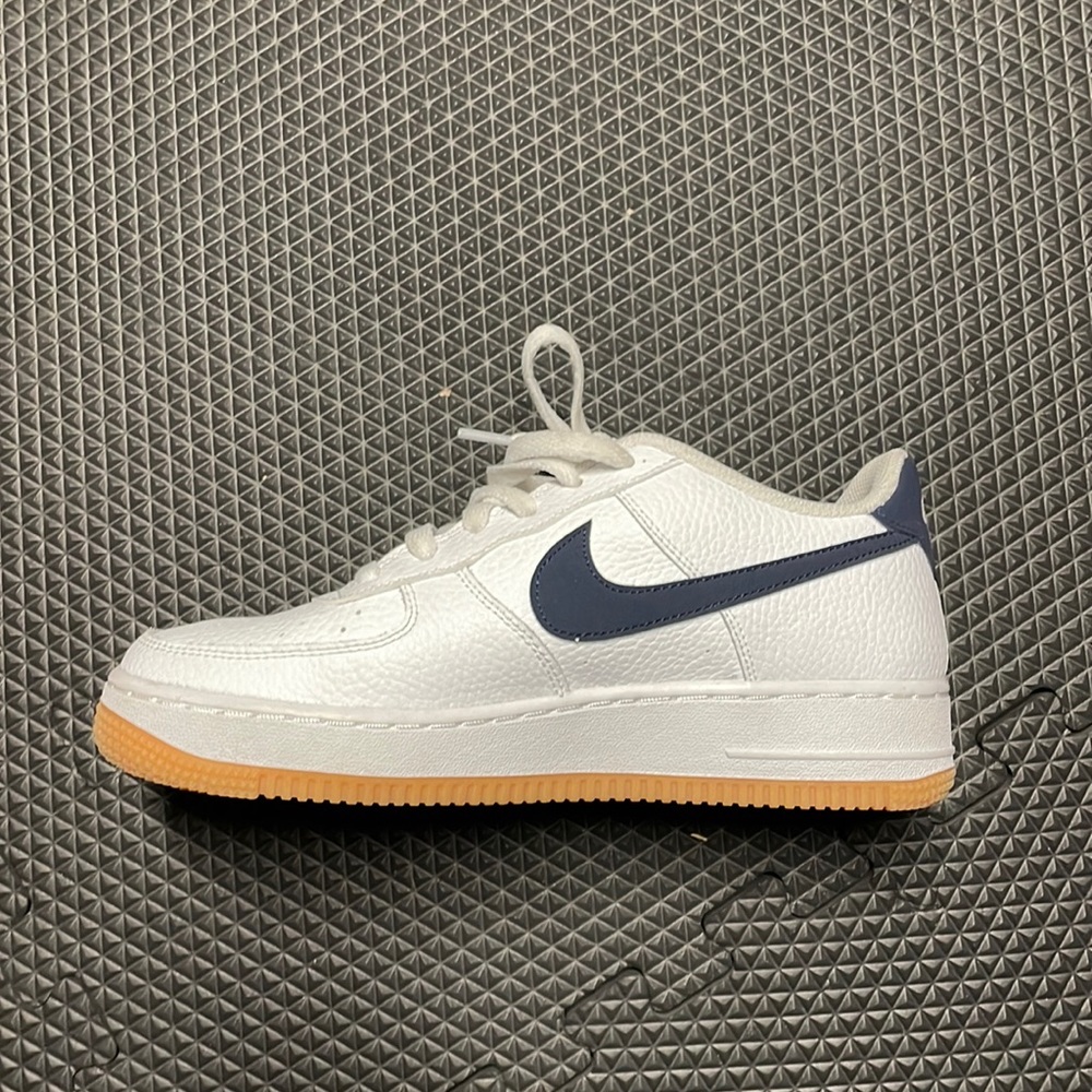 Nike AF-1 blue and gum bottom
